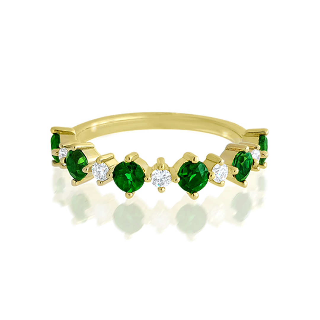 a Delicate Yellow Gold Eternity Ring Featuring a Sparkling Row of Alternating Round-cut Diamonds and Vibrant Green Chrome Tourmaline, Set with Shared Claws for a Minimalist Look.